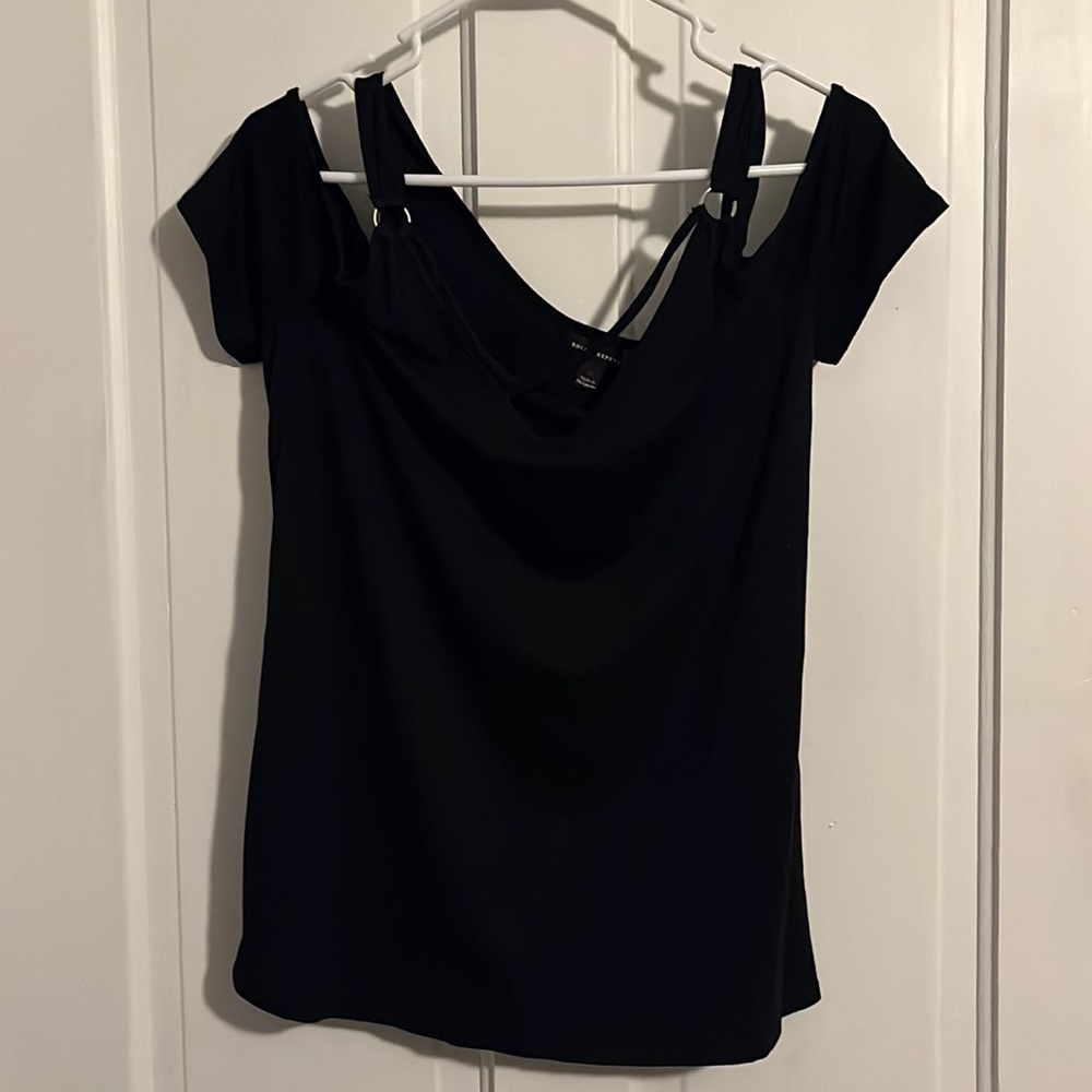 Sexy But Simple Black Top